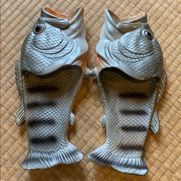NWOT fun fun 🤩 fish 🐠 🐟 flip flop - Picture 2 of 5